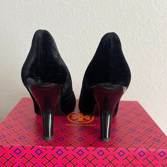 NIB Women's Tory Burch Eleanor Pavé Pointed Toe Black Velvet Pumps - Picture 9 of 16